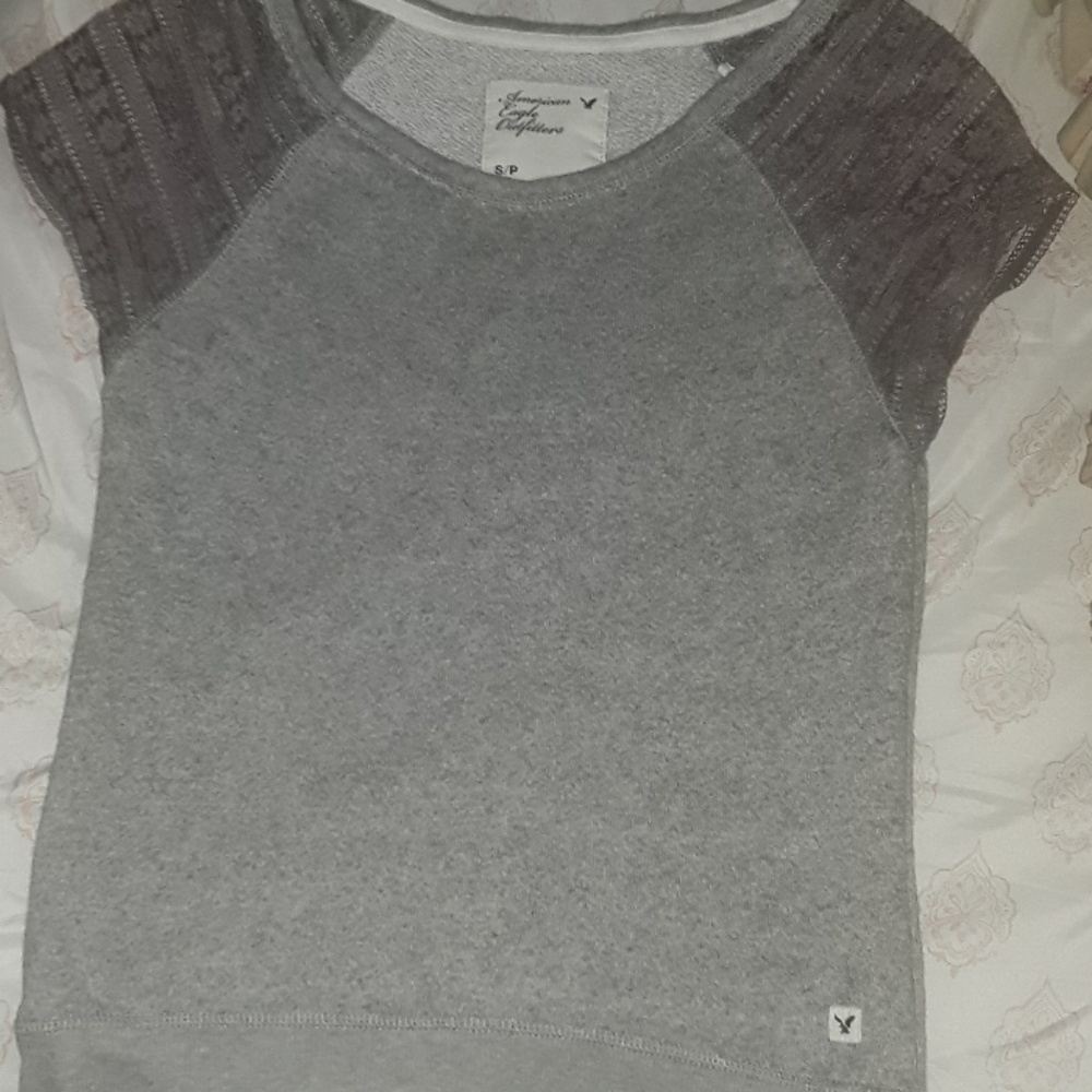 American eagle short sleeve w lace shirt